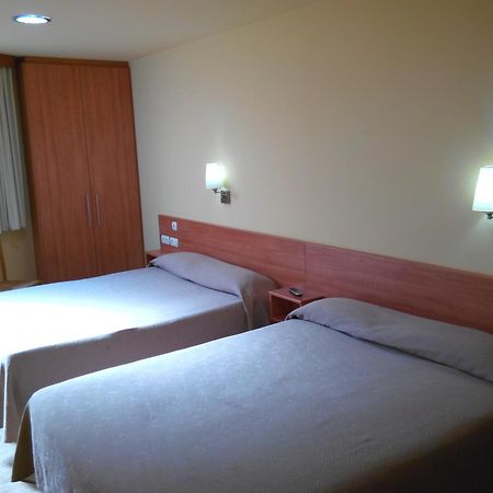 Hostal Sant Sadurni Sant Sadurní dʼAnoia Exteriör bild