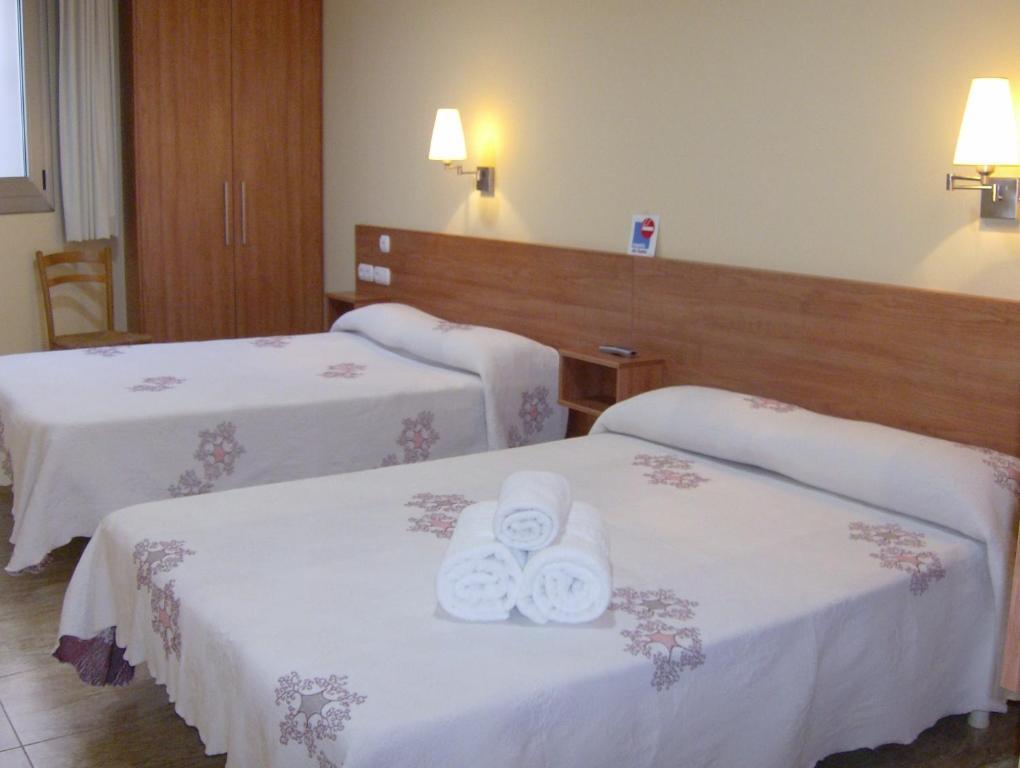 Hostal Sant Sadurni Sant Sadurní dʼAnoia Rum bild