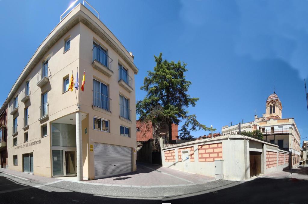 Hostal Sant Sadurni Sant Sadurní dʼAnoia Exteriör bild